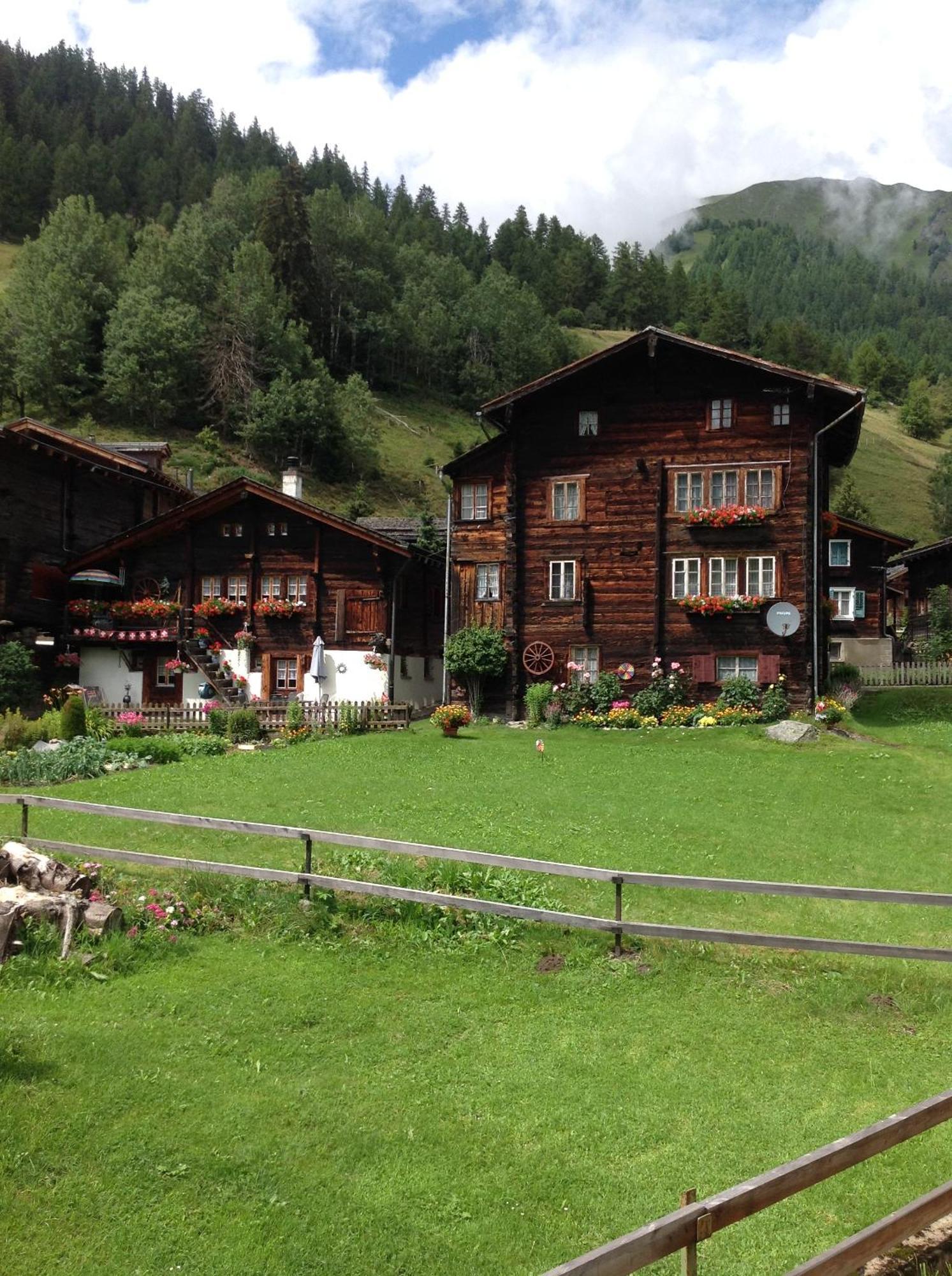 6 Dorfstrasse Oberwald Exterior foto